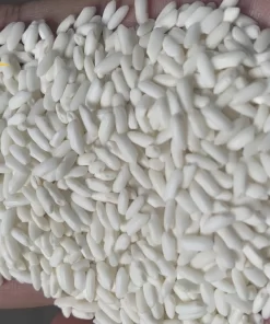 Nếp sáp ngỗng có hạt màu trắng sữa và to tròn giống quả trứng ngỗng thu nhỏ